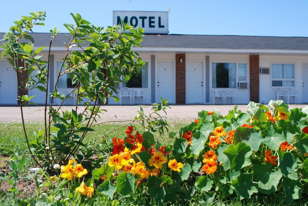 Tantramar Motel Sackville Exteriör bild