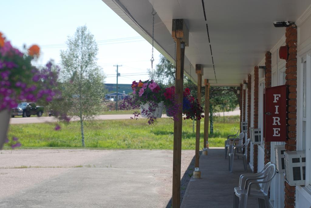 Tantramar Motel Sackville Exteriör bild