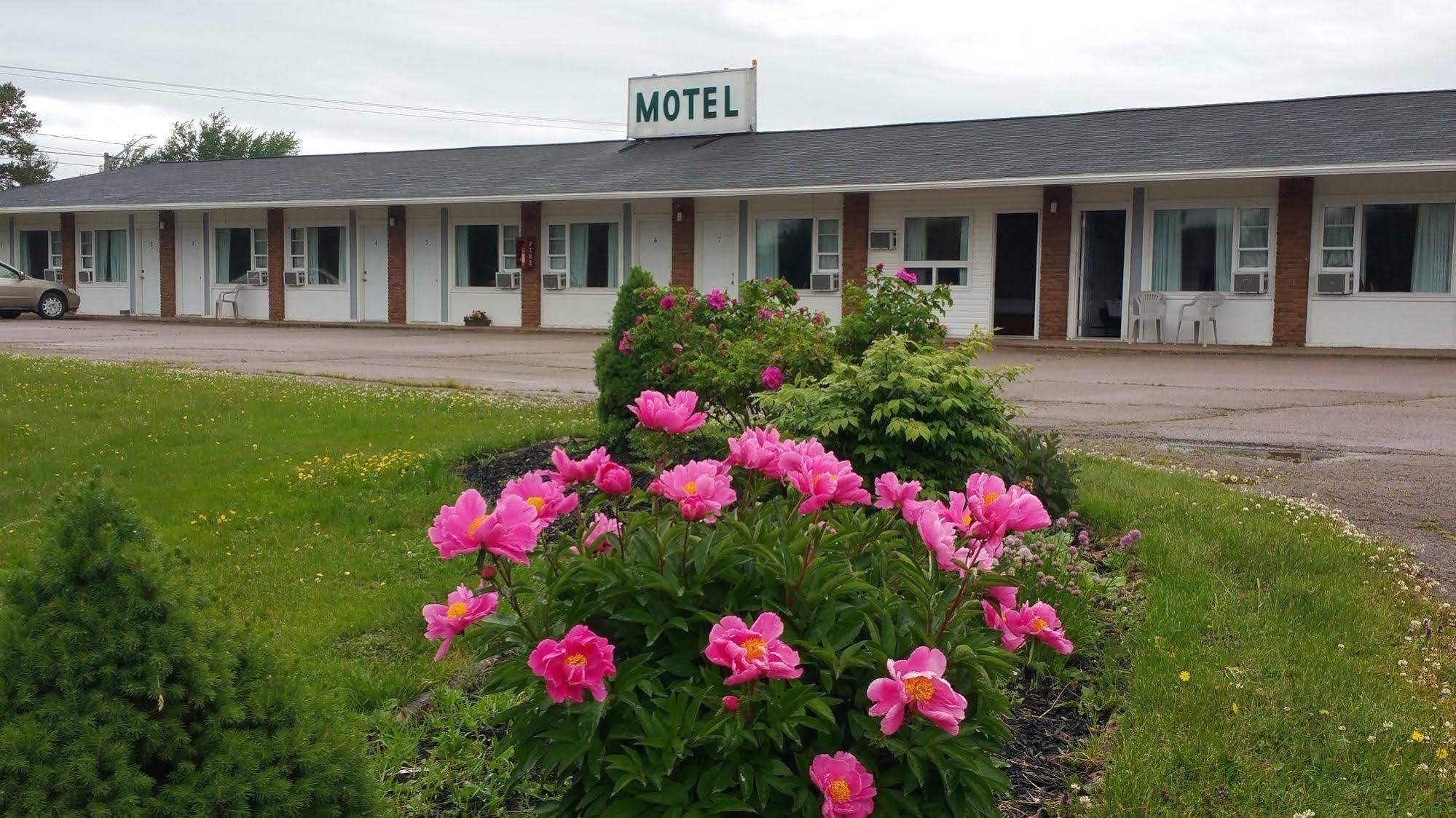 Tantramar Motel Sackville Exteriör bild